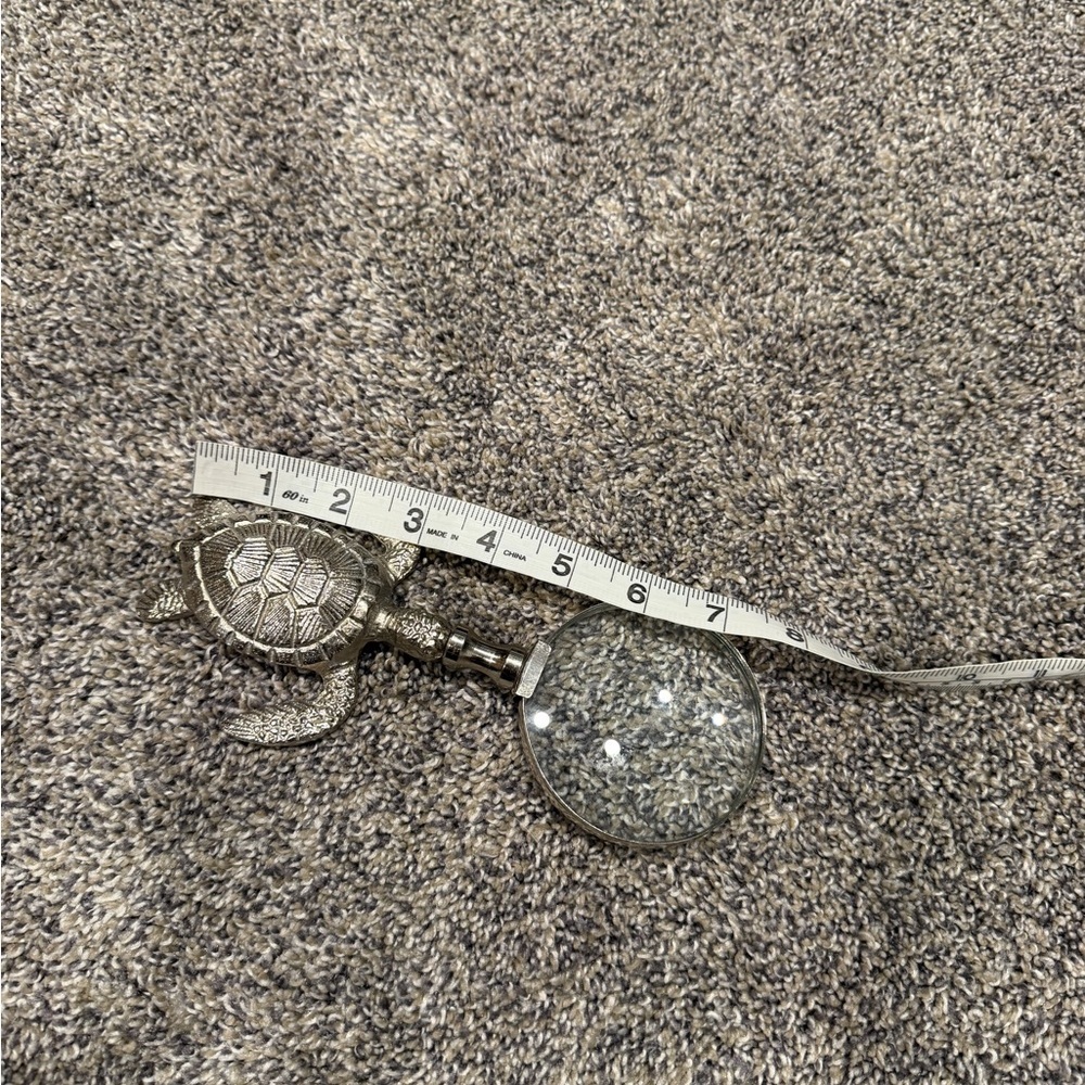 Silver Turtle Magnifying Glass - Picture 2 of 3